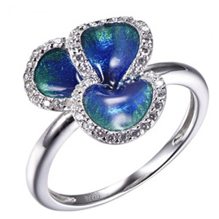 Ręcznie malowany emalią pierścionek ze srebra 925 o kształcie kwiatuszka ozdobiony cyrkoniami.