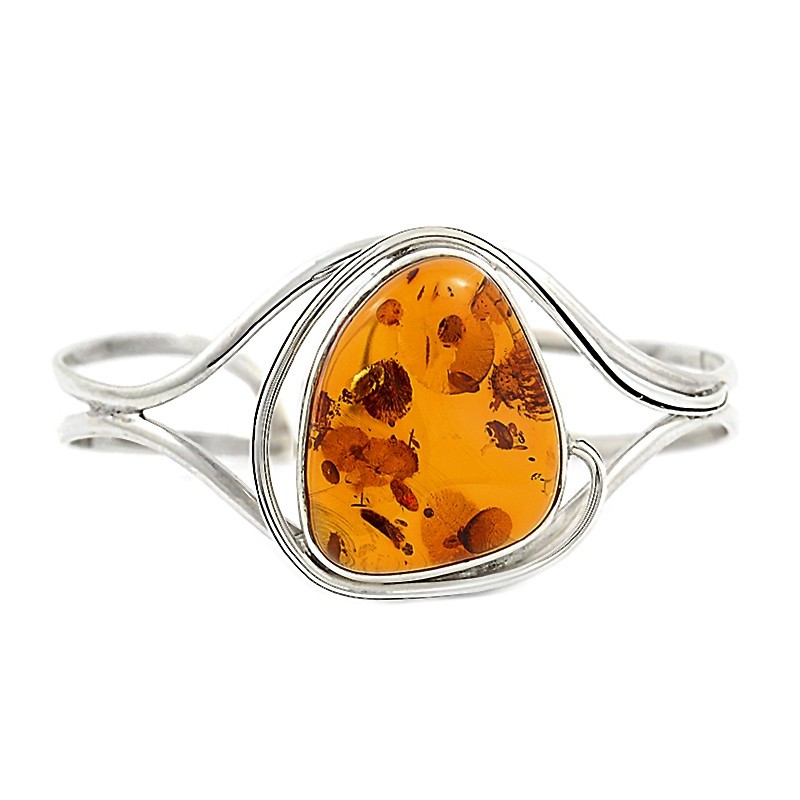 Bransoletka wykonana całkowicie ręcznie ze srebra 925 z dużym naturalnym koniakowym bursztynem.