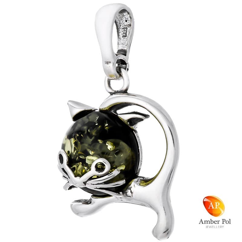 Wisiorek kotek, srebrny 925 z bursztynem w zielonym kolorze.
