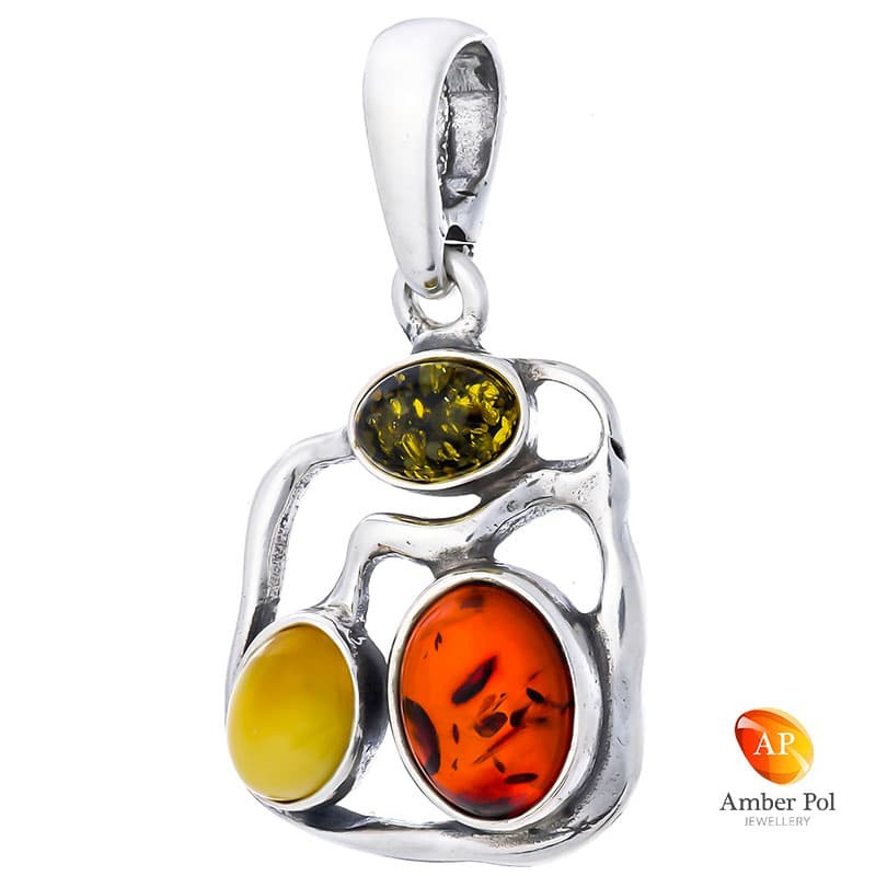 Wisiorek ze srebra próby 925 z trzema bursztynkami o kolorze mix wkomponowanymi w nieregularna ramkę.