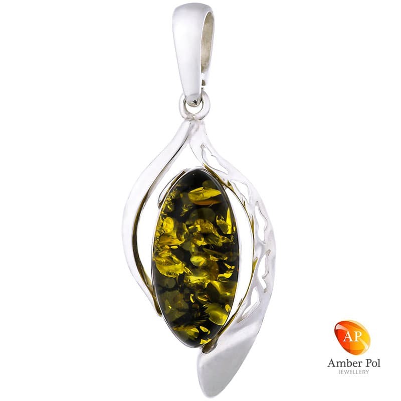 Piękny wisiorek srebrny 925 z bocznym ażurowym zdobieniem i bursztynem w kolorze zielonym o wydłużonym kształcie.