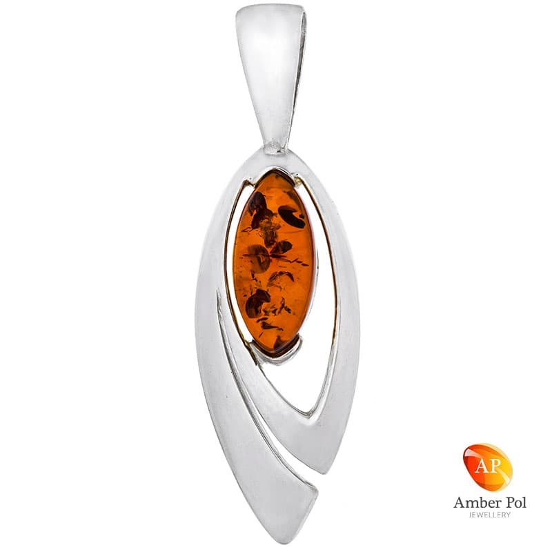 Piękny wisiorek ze srebra 925 o wydłużonym kształcie z bursztynem w kolorze koniaku.
