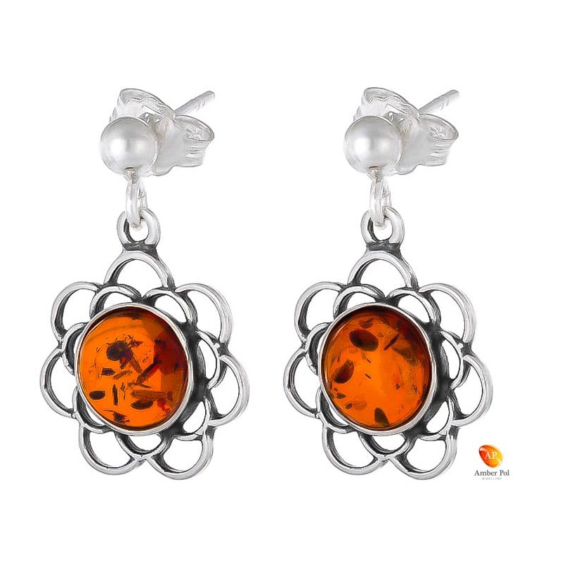 Kolczyki kwiatek z ażurowymi  płatkami, wiszące ze srebra 925 z zawieszką typu bigiel zapinany i bursztynem  w kolorze koniaku.