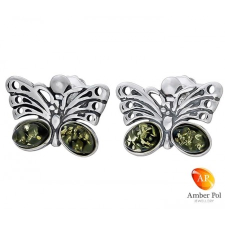 Piękne kolczyki motylki ze srebra 925  na sztyft i dwoma owalnymi zielonymi bursztynkami w skrzydełku.