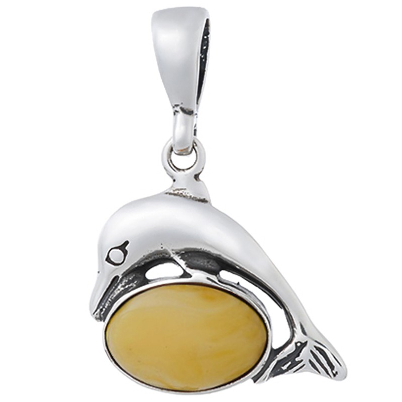 Piękny wisiorek ze srebra próby 925 z bursztynem w kolorze mlecznym owal na którym umiejscowiony jest delfinek.